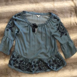 XS Crown and Ivy shirt